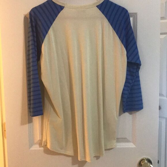 lularoe shirt - Picture 2 of 2